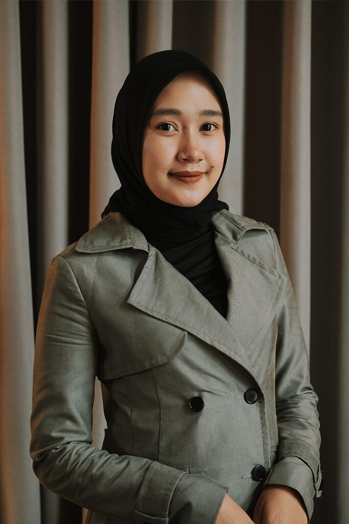 Rina Sena 13.jpg