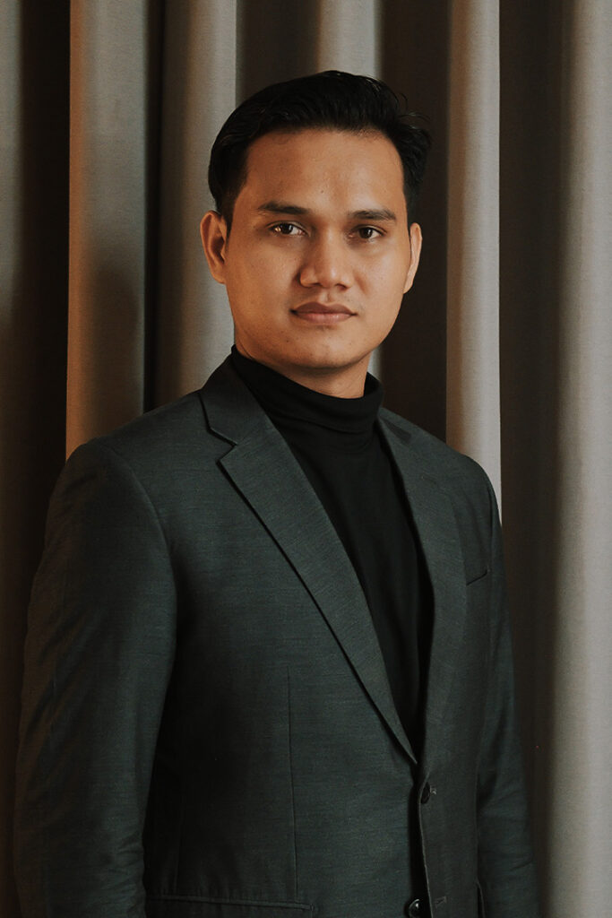 Rina Sena 14.jpg